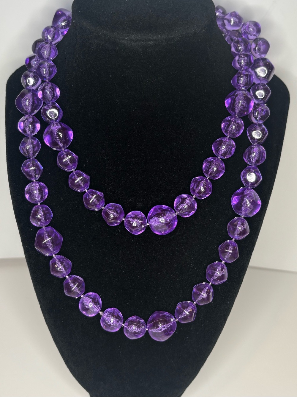 36" Vintage Avon Purple Dawn Bead Single Strand Necklace 1987 Lucite Rock
